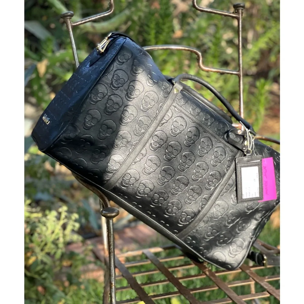 NWT RARE Betsy Johnson Skull
Weekender Duffle - Picture 2 of 7